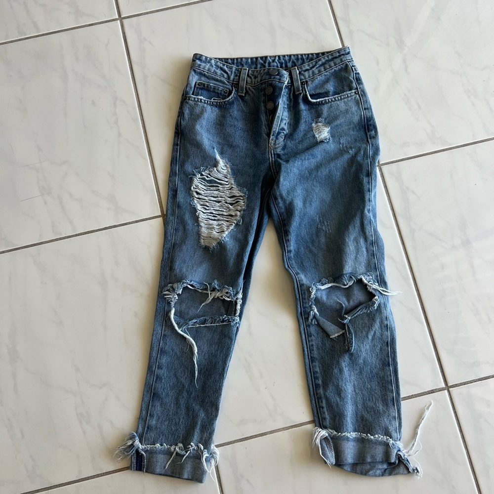 Carmar size 25 Distressed Blue Women's Jeans. 4 button closure